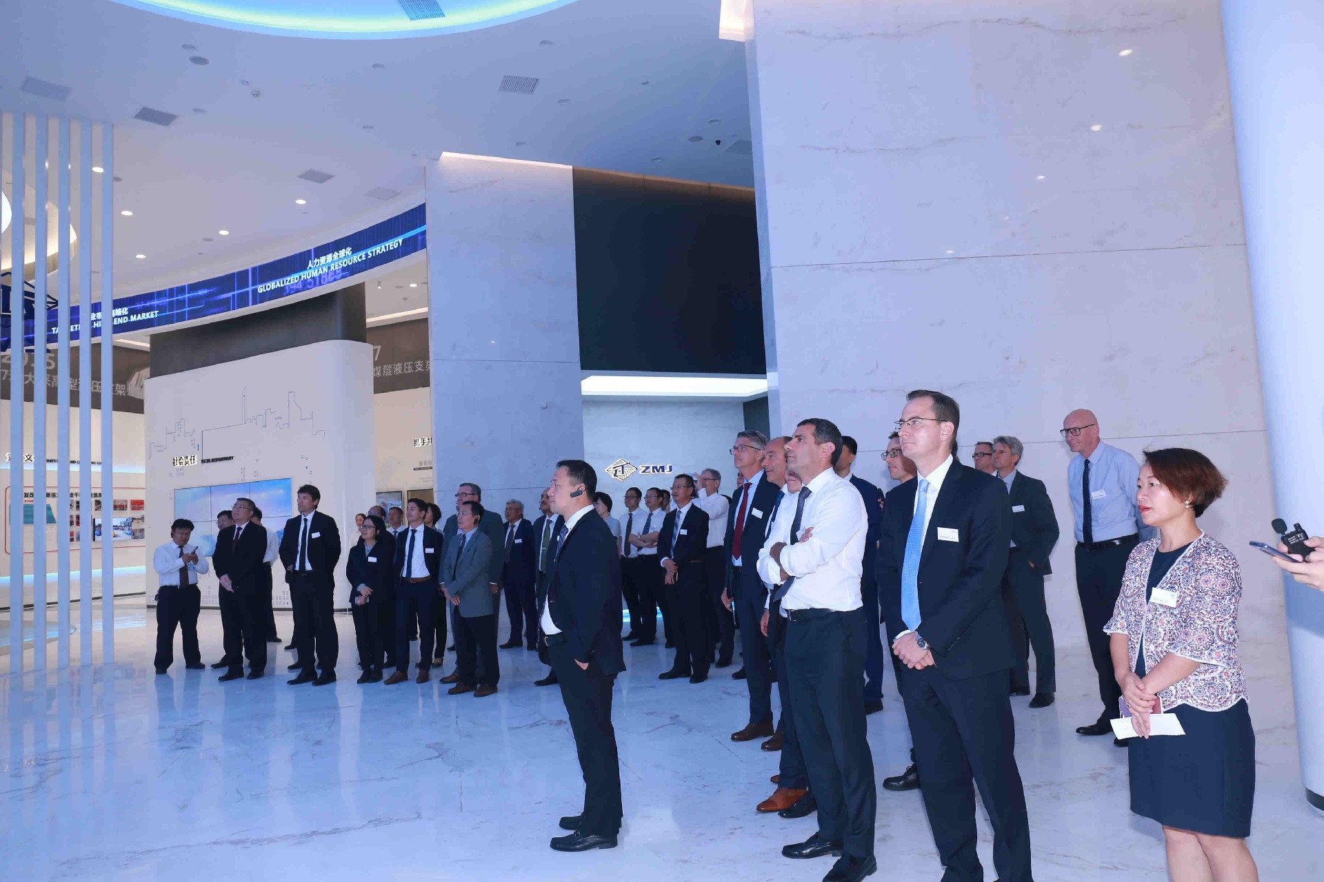 1564021146115221.jpg 6.6k1体育集团2019全球经理人大会(2).JPG