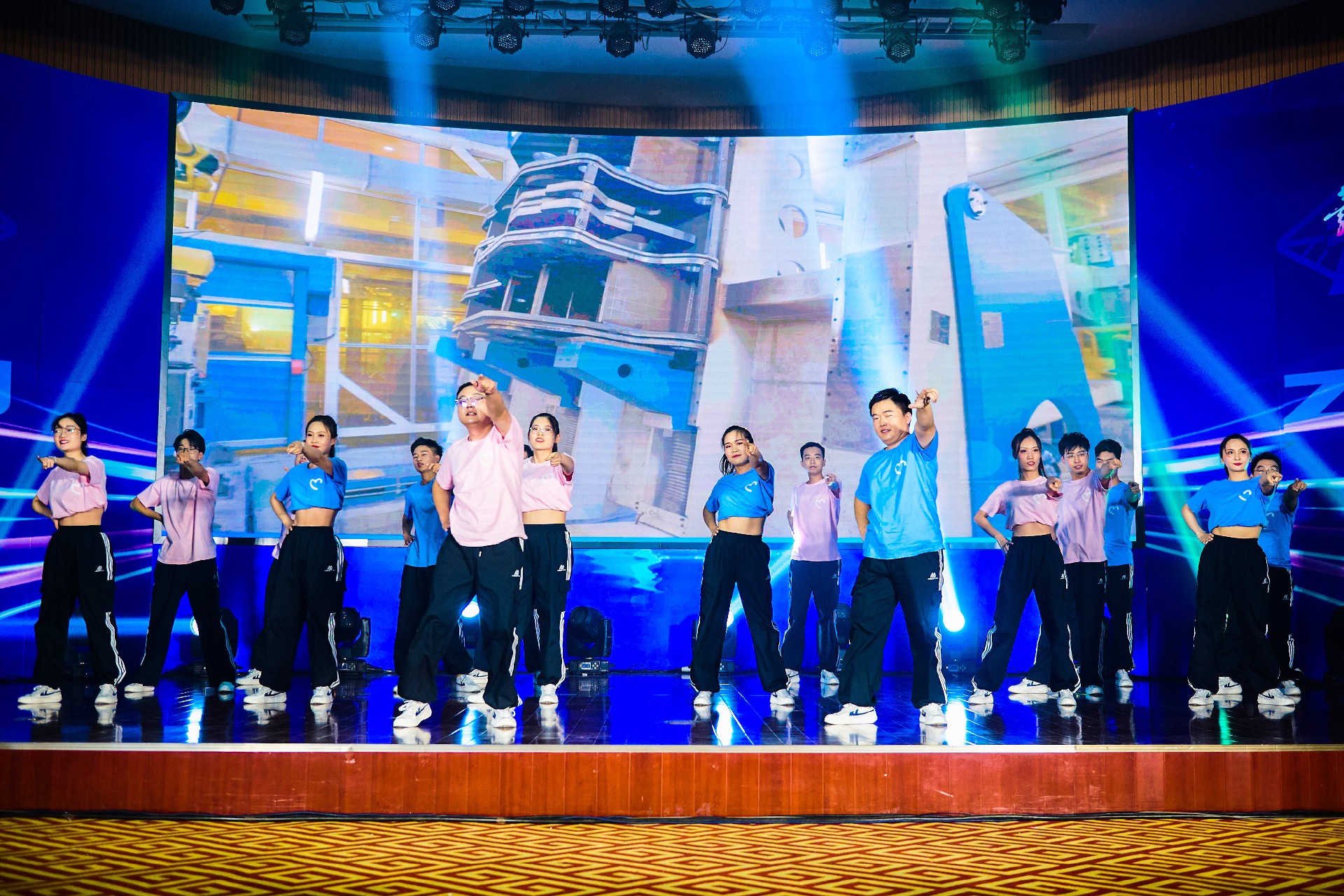 1694509443113959.jpg 15697962.jpg