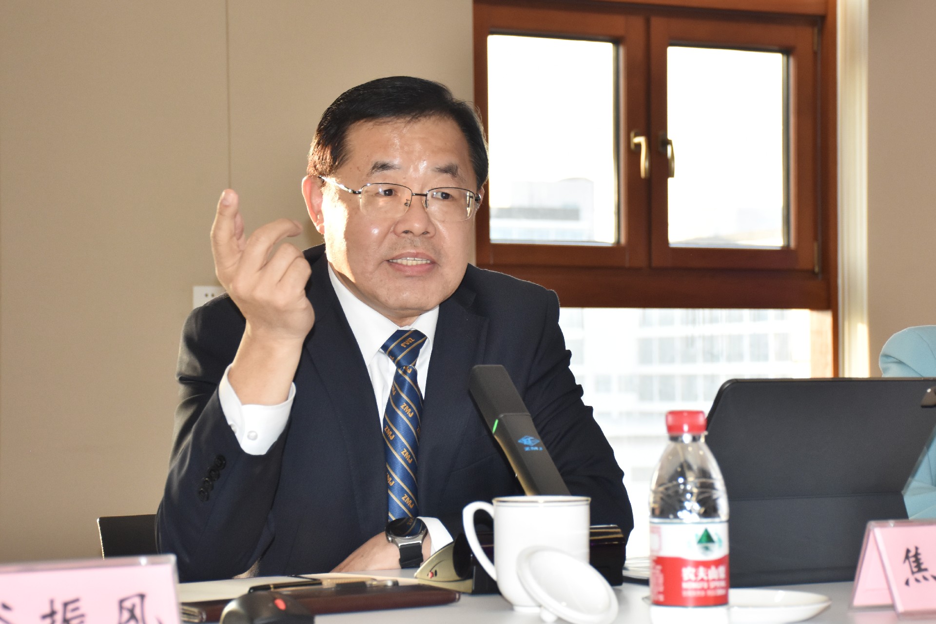 1740810843162569.jpg 3.jpg